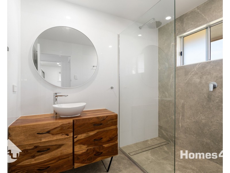 9 Waratah Drive, Clontarf QLD 4019