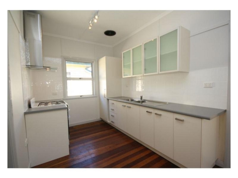 73 King Street, Woody Point QLD 4019