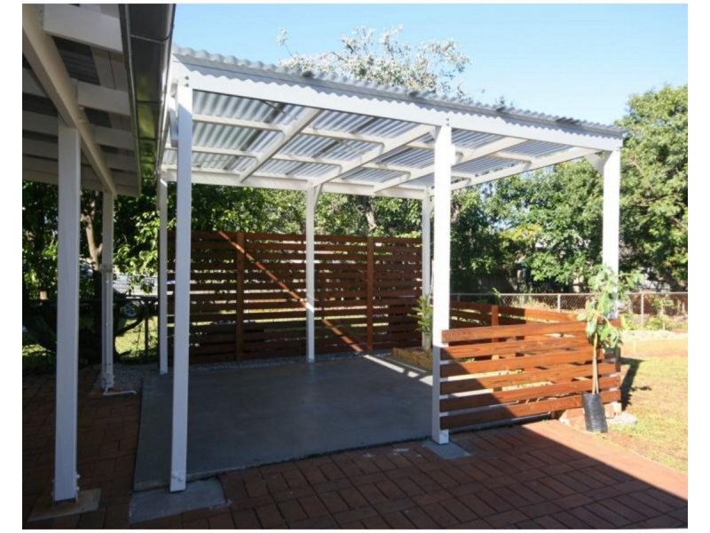 73 King Street, Woody Point QLD 4019