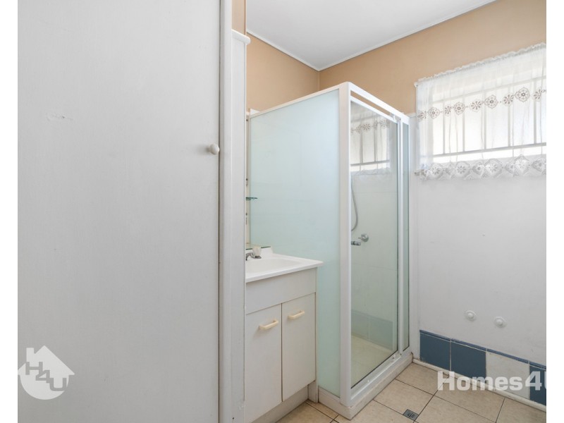 61A Griffith Road, Scarborough QLD 4020