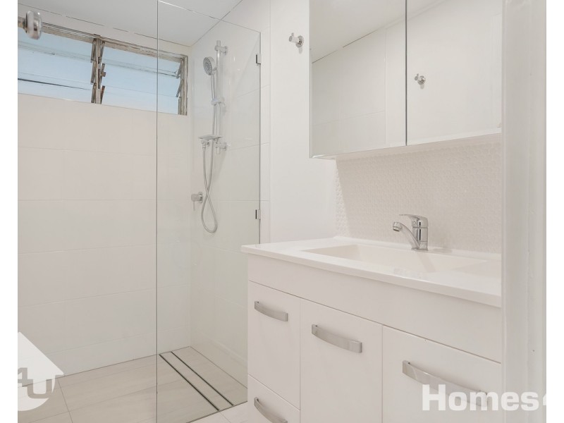 9 Lane Street, Clontarf QLD 4019