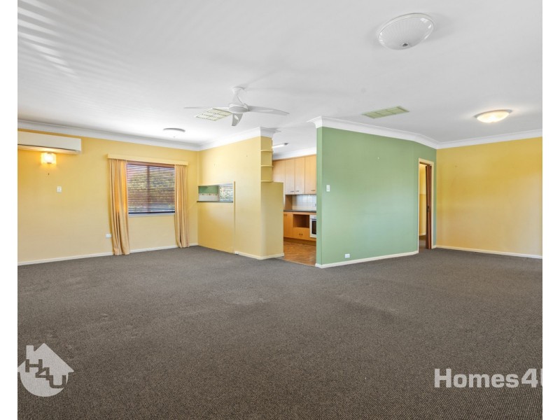 557 Oxley Avenue, Redcliffe QLD 4020