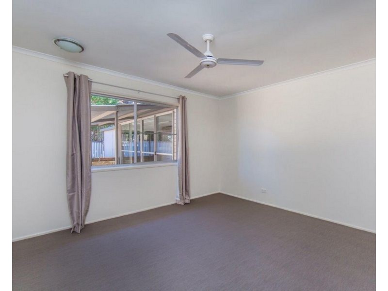 15 Paris Street, Kallangur QLD 4503