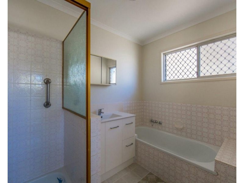 15 Paris Street, Kallangur QLD 4503