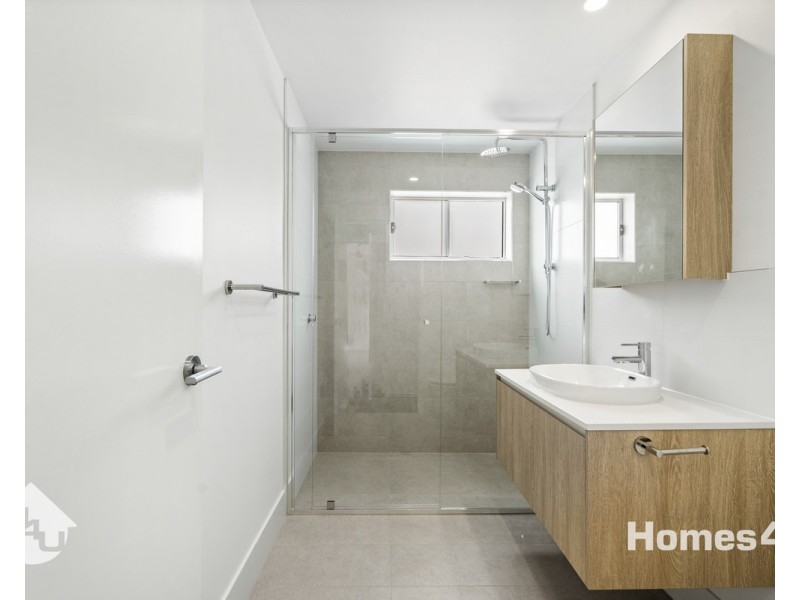 101/22 Arthur Street, Woody Point QLD 4019