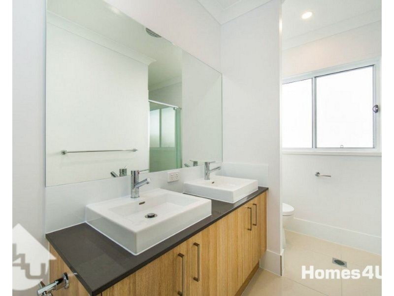 5 Buccaneer Street, Newport QLD 4020