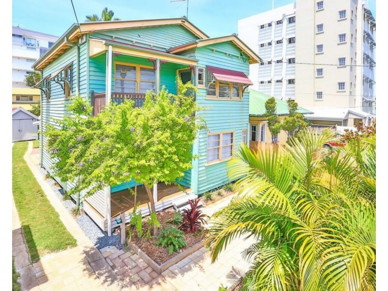 6 Louis Street, Redcliffe QLD 4020