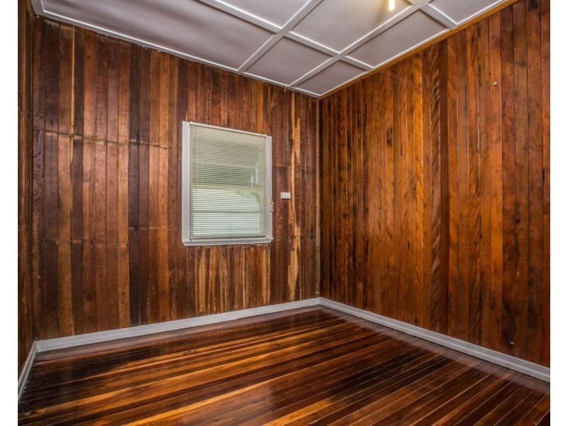 6 Louis Street, Redcliffe QLD 4020