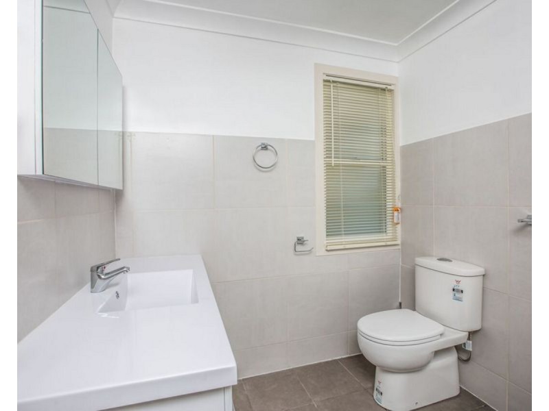 6 Louis Street, Redcliffe QLD 4020