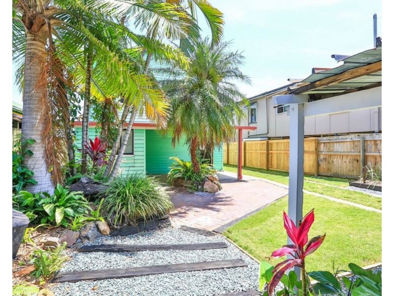 6 Louis Street, Redcliffe QLD 4020