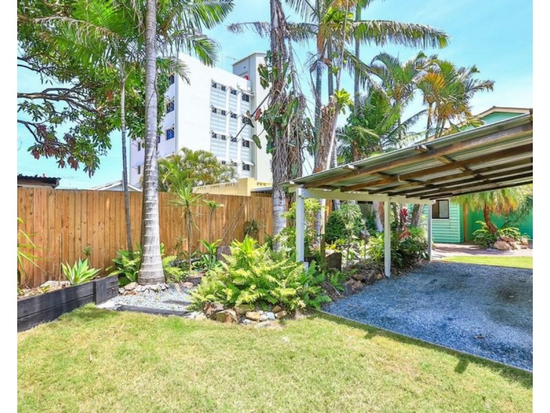 6 Louis Street, Redcliffe QLD 4020