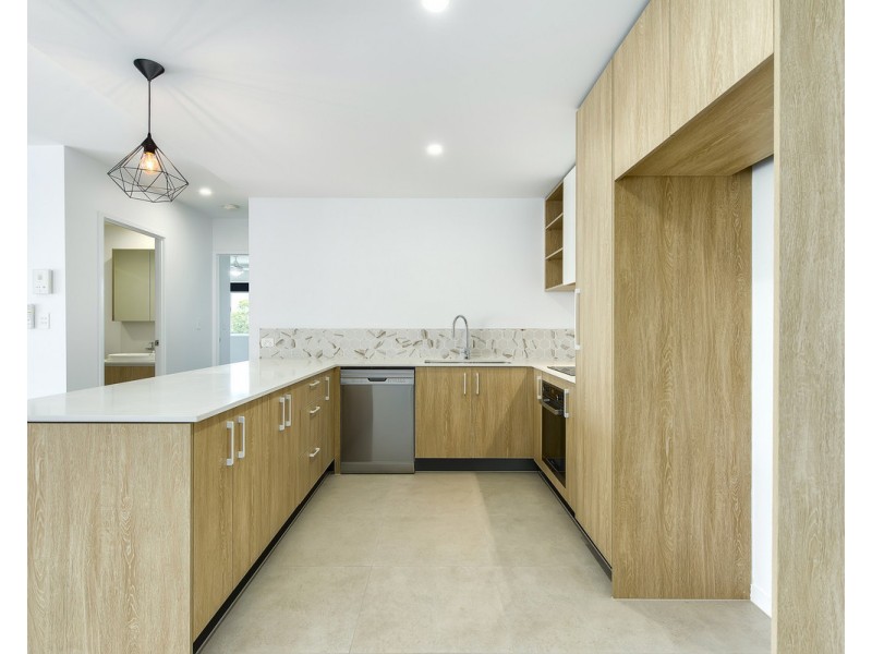 205/22 Arthur Street, Woody Point QLD 4019