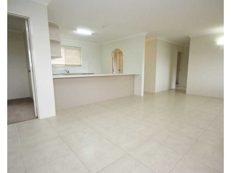 3/2 Osbourne Street, Scarborough QLD 4020