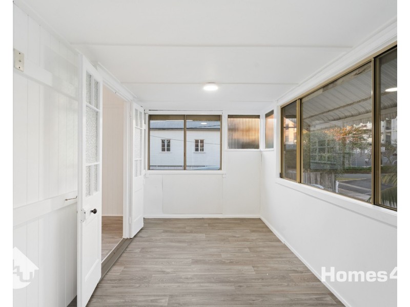 158 Prince Edward Parade, Scarborough QLD 4020