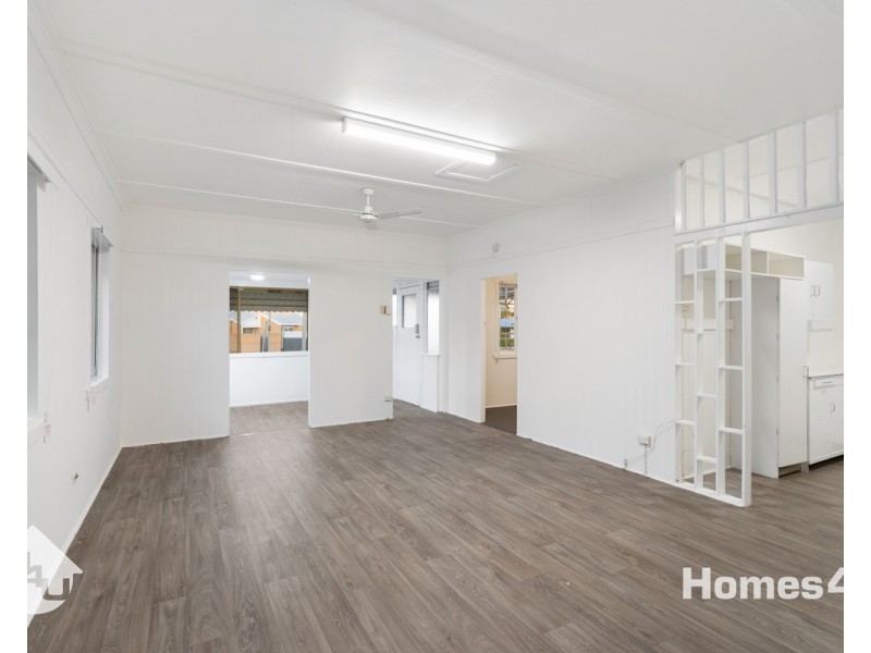 158 Prince Edward Parade, Scarborough QLD 4020