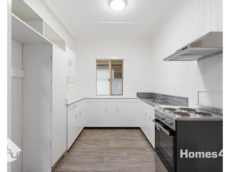158 Prince Edward Parade, Scarborough QLD 4020