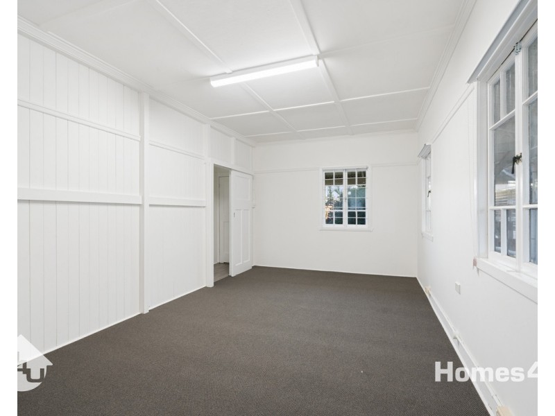 158 Prince Edward Parade, Scarborough QLD 4020