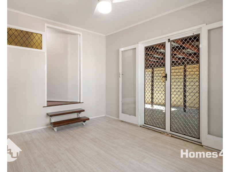 7 Highland Street, Redcliffe QLD 4020