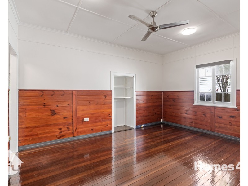 8 Donald Street, Woody Point QLD 4019