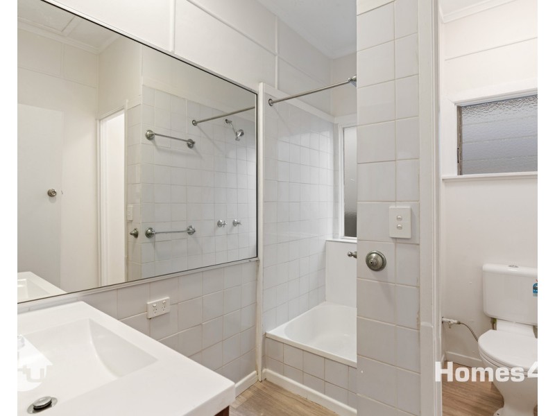 8 Donald Street, Woody Point QLD 4019