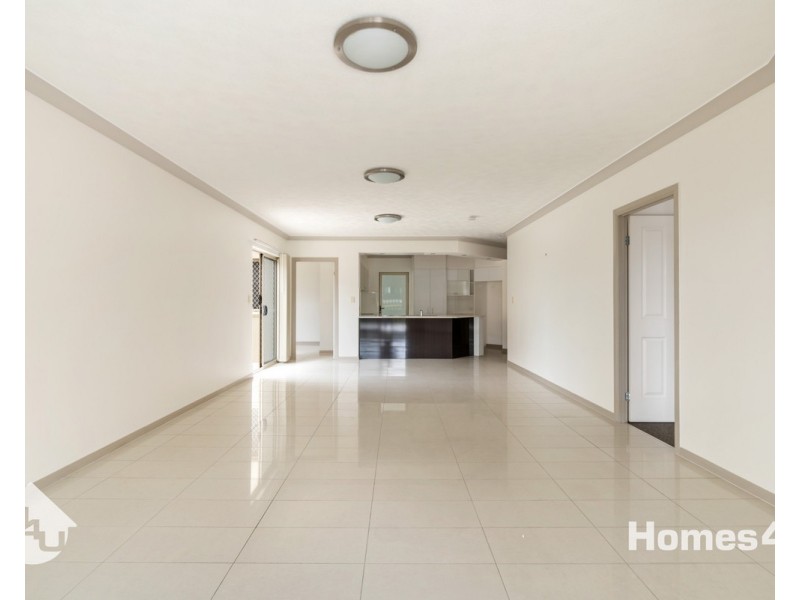 2/7 Annie Street, Woody Point QLD 4019