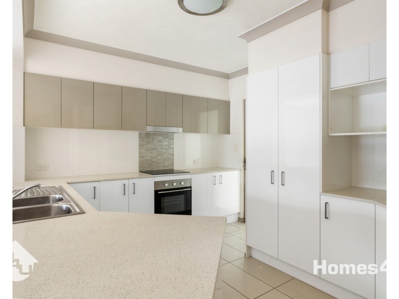 2/7 Annie Street, Woody Point QLD 4019