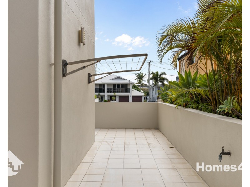 2/7 Annie Street, Woody Point QLD 4019