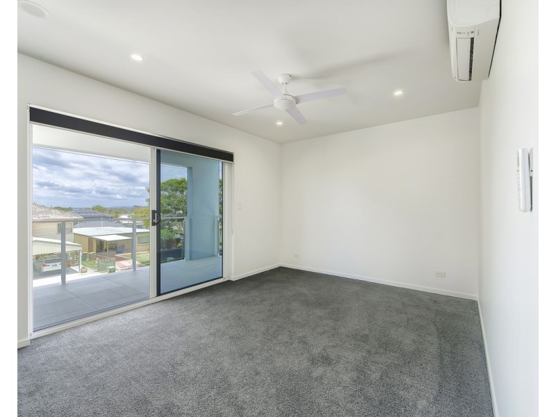 207/22 Arthur, Woody Point QLD 4019