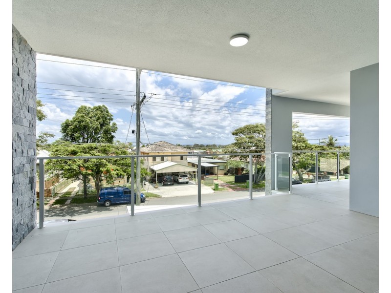 207/22 Arthur, Woody Point QLD 4019