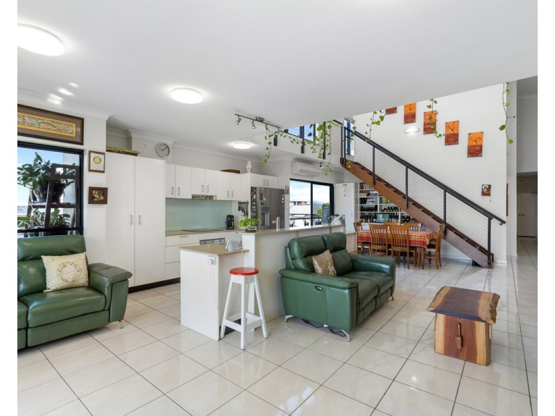 11/30 Gayundah Esplanande, Woody Point QLD 4019