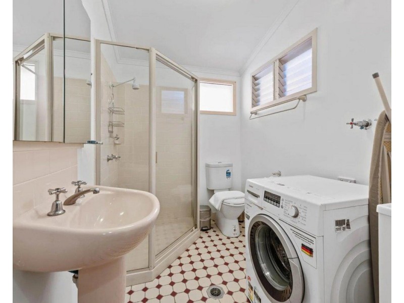 151 Prince Edward Parade, Scarborough QLD 4020