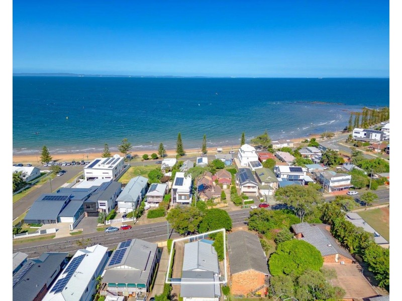 151 Prince Edward Parade, Scarborough QLD 4020