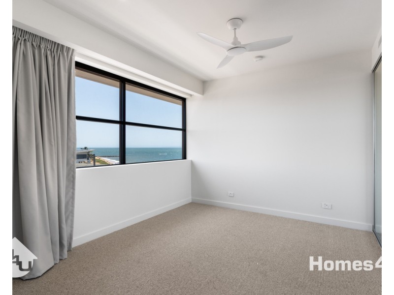 401/124 Prince Edward Parade, Scarborough QLD 4020