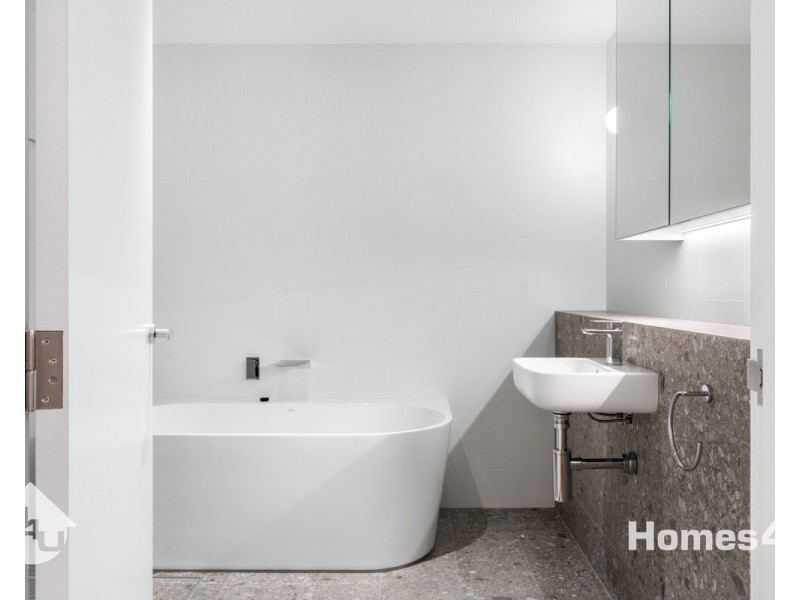 401/124 Prince Edward Parade, Scarborough QLD 4020