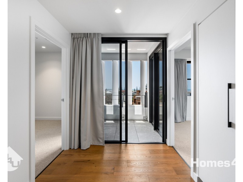 401/124 Prince Edward Parade, Scarborough QLD 4020