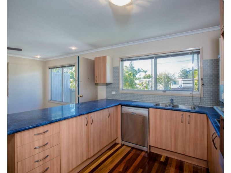 39 Gertrude Street, Redcliffe QLD 4020