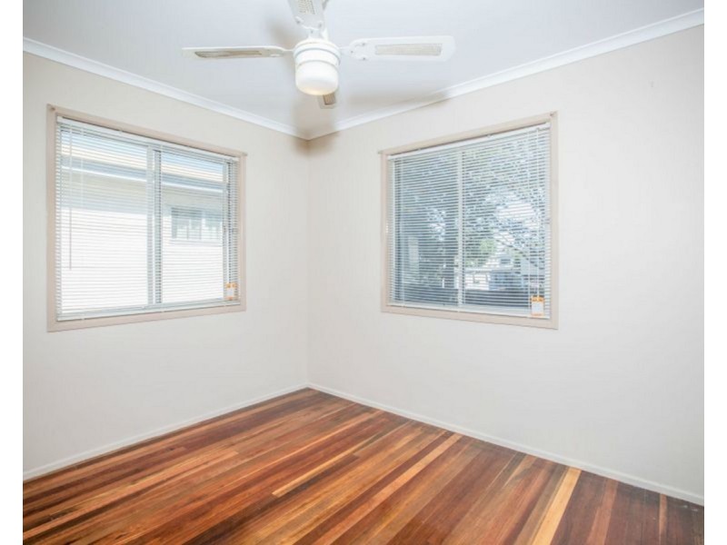 39 Gertrude Street, Redcliffe QLD 4020