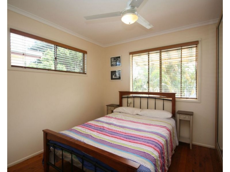 43 Gertrude Street, Redcliffe QLD 4020