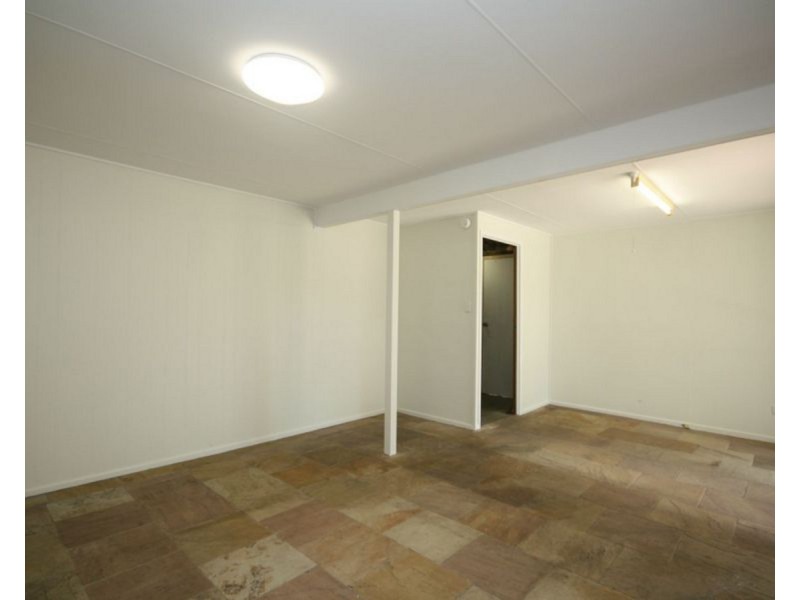 43 Gertrude Street, Redcliffe QLD 4020