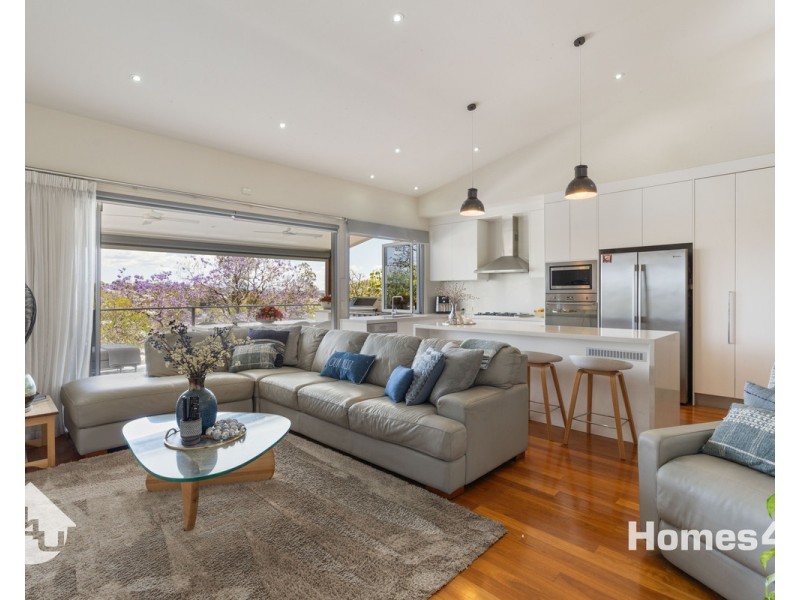 38 Lansdowne Street, Newmarket QLD 4051