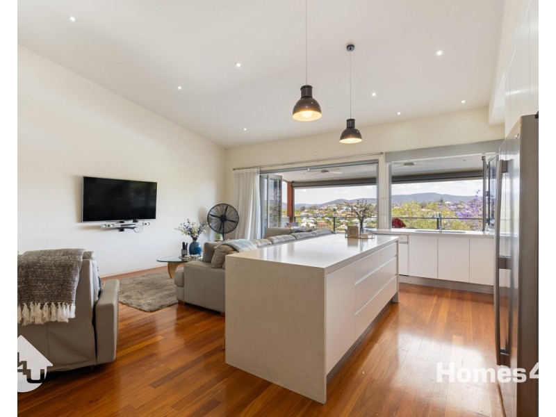 38 Lansdowne Street, Newmarket QLD 4051