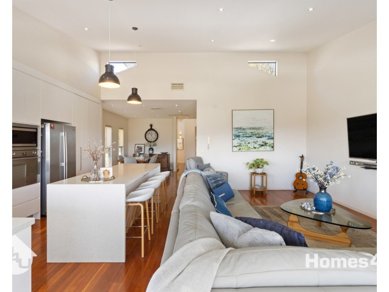 38 Lansdowne Street, Newmarket QLD 4051