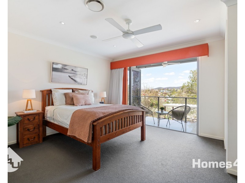 38 Lansdowne Street, Newmarket QLD 4051