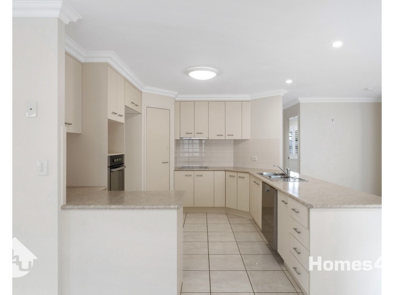 33 Allister Crescent, Rothwell QLD 4022