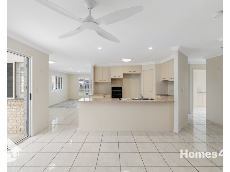 33 Allister Crescent, Rothwell QLD 4022