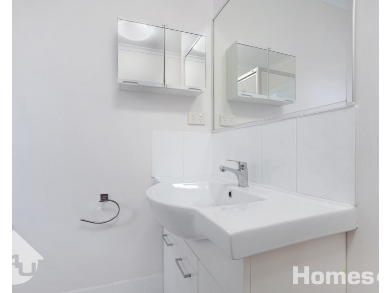 26 Bank Street, Margate QLD 4019