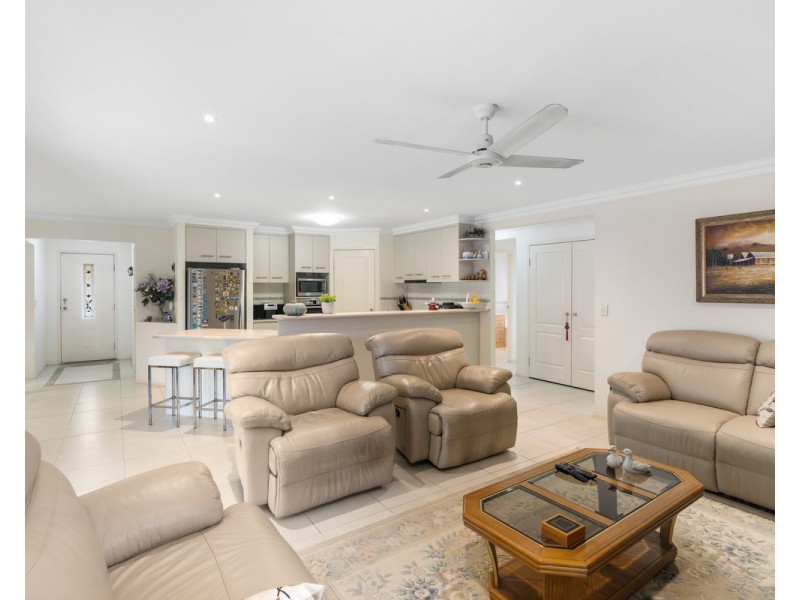 39 Allister Crescent, Rothwell QLD 4022