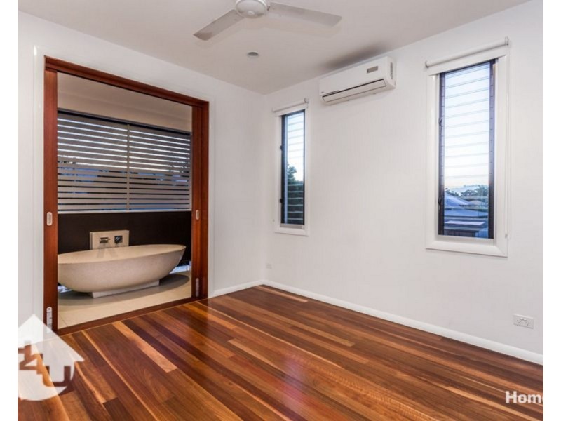 48 Fourth Avenue, Sandgate QLD 4017