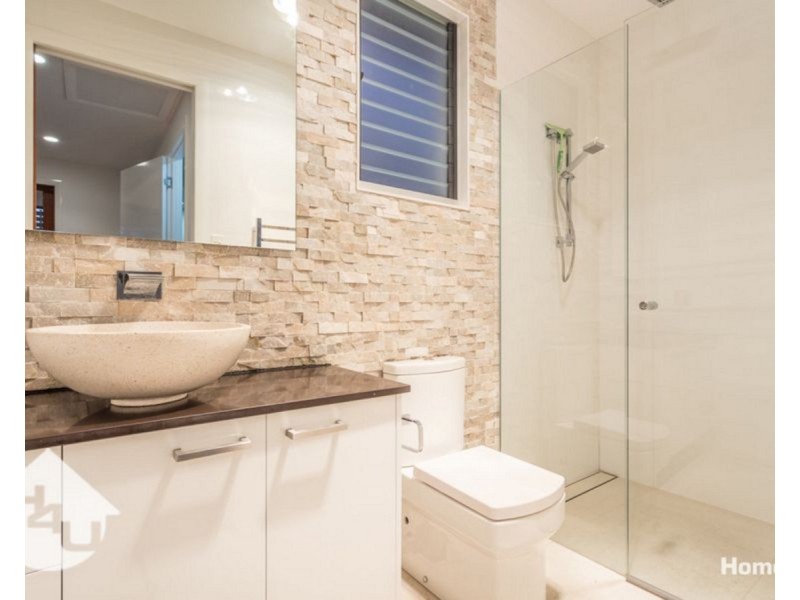 48 Fourth Avenue, Sandgate QLD 4017