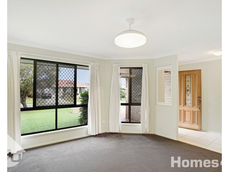 9 Dobell Street, Rothwell QLD 4022